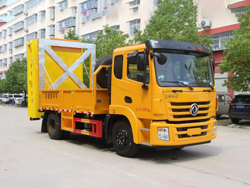 東風(fēng)錦程防撞緩沖車(chē)